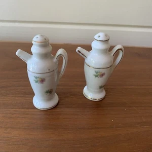 Vintage Floral Mini Coffee Pot Shaped Salt & Pepper Shakers Japan Kitchen - Picture 1 of 7
