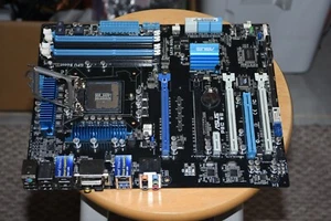 ASUS P8C WS Servers & Workstations Sandy Bridge Xeon LGA1155 C206 Motherboard - Picture 1 of 2