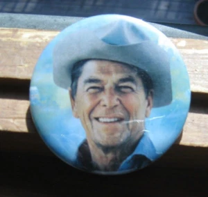 1980 Ronald Reagan 2-1/2" / "Cowboy Hat" Presidential Campaign Button - Picture 1 of 1