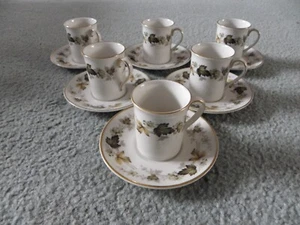 Royal Doulton Larchmont TC1019 Fine China 6 latas y platillos de café/espresso. - Imagen 1 de 8