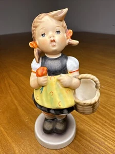 M.J. Hummel Goebel “Sister” #98 TMK3, 5” - Picture 1 of 12