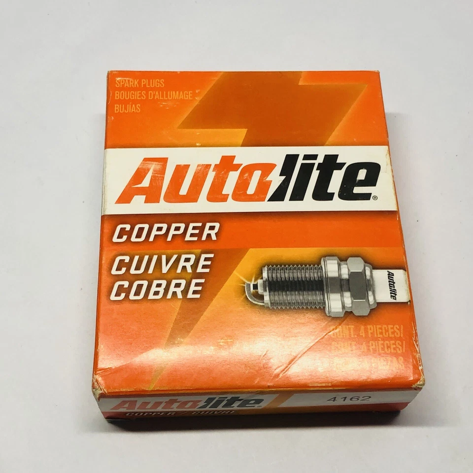 (4 PACK) AUTOLITE COPPER SPARK PLUGS 4162 - Image 1 of 4