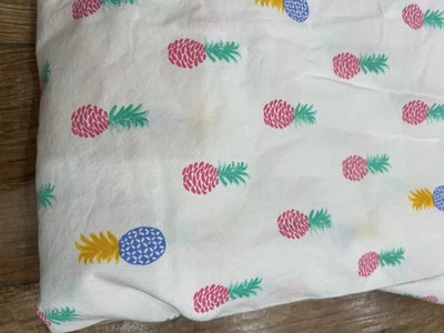 Sábana Blanca Plana Reina Diseño Piña Colorida Martha Stewart Algodón Hawaii Foto 1 de 4