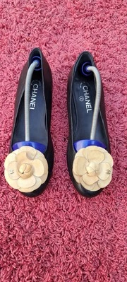 Chanel Negro Blanco Cuero Camelia Flor Ballet Pisos Talla 38 Foto 1 de 4