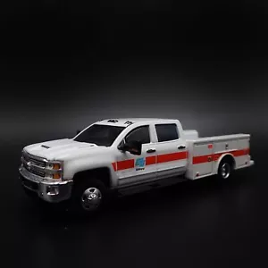 Modello Auto Diecast 1:64 Camion Dually Chevrolet Silverado 3500 Caltrans 2016 - Foto 1 di 7