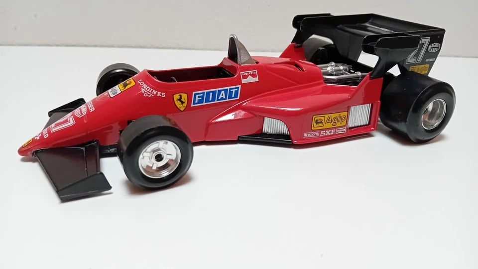 Burago Ferrari 126 C4 Scala 1:24 #27 M. Alboreto - Immagine 1 di 4