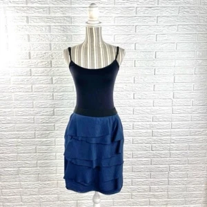 Minifalda BCBGMaxAzria azul marino con volantes cintura negra talla 6 - Imagen 1 de 10