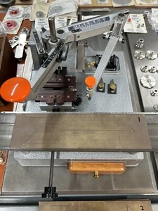 QTY 1 CHOICE OF 7 BRASS MASTER TEMPLATE FOR NEW HERMES ENGRAVER FONT TRAY ARROW - Picture 1 of 8