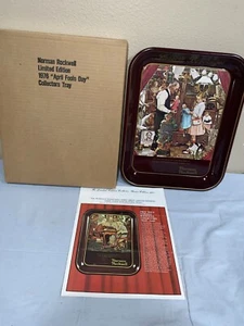 Vintage Norman Rockwell limitiertes Metall Sammeltablett 1976 Aprilscherz (Tote3N) - Bild 1 von 8