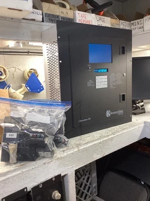 Interruptor de matriz de video Knox Video Technologies Chameleon CHAM 256 (balunes incluidos) Foto 1 de 4