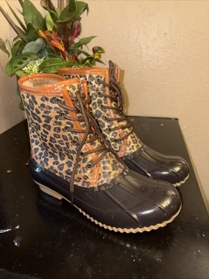 Botas de pato Sugar para mujer talla 7 color leopardo tostado brillo impermeables con cordones al tobillo Foto 1 de 4