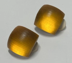 Alexis Bittar Carved Amber Yellow Golden Domed Lucite Clip-On Earrings Classic - Picture 1 of 6