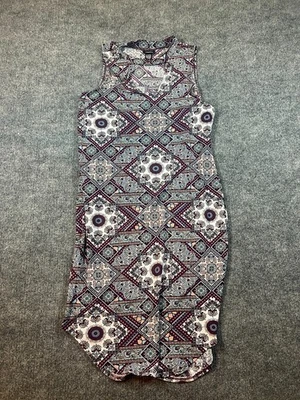 Vestido vaina gargantilla sin mangas estampado de azulejos Rue 21 talla X-grande Foto 1 de 4