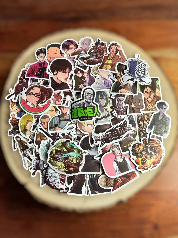 🍀 50 Attack On Titan-Design AOT Anime Animé Aufkleber Sticker - Bild 1 von 1