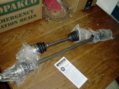 Par de ejes delanteros CV para Chevy Geo Metro Lsi L4 1995-2001 1,3 L transmisión automática Foto 1 de 3