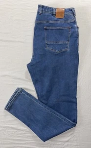 Tommy Bahama Soft Slim Taper Stretch 5-Pocket Jeans. Medium Wash, Men's 40X38. - Picture 1 of 9