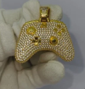 Colgante Controlador Personalizado Hombre Moissanita Natural Chapado en Oro Amarillo Plateado - Imagen 1 de 6
