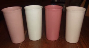 4 Tupperware Pastell Kunststoff Becher 9 Unzen Becher #116 5" hoch - Bild 1 von 1