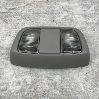 Nissan Xterra Frontier 2002-2004 domo delantero luz mapa gris claro Foto 1 de 4