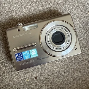 Olympus FE-280 8.0MP Compact Digital Camera Silver  Untested - Picture 1 of 14