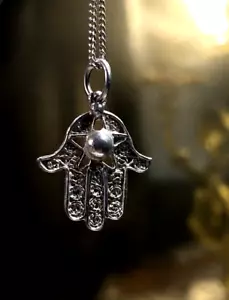 Vintage Sterling Silver Pendant Necklace Hand of Fatima Filigree 2.48g - Picture 1 of 7