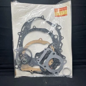RR@4.87 NOS OEM JUEGO DE JUNTAS SUZUKI (MCA) ALT125 LT125 PIEZA # 11400-18850 - Imagen 1 de 6