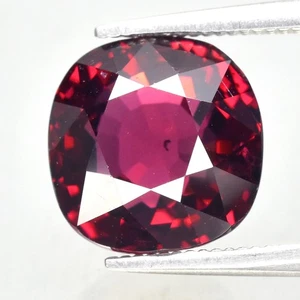 π 3.98ct VS Cushion Natural Crimson Plum Rhodolite Garnet - Madagascar Gemstone - Picture 1 of 4