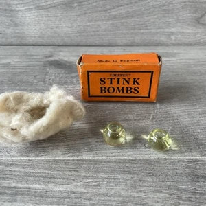 Beepee Stink Bomb Very Rare Vintage Novelty Boxed Glass Toy Prank - Picture 1 of 7