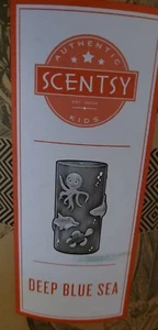 Discontinued Scentsy DEEP BLUE SEA Diffuser Shade Retired New - Picture 1 of 1