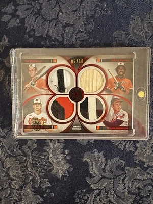 Tarjeta reliquia cuádruple RIPKEN/MURRAY/ROBINSON/ADLEY 2024 Topps Museum 05/10 SSP ORIOLES Foto 1 de 4