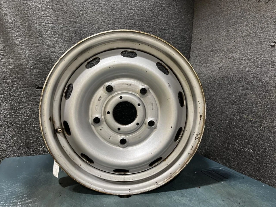 Roda Srw 16x6-1/2 5 lugares aço prata compatível com 15-23 TRANSIT 150 1114568 - Imagem 1 de 1