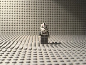Lego Star Wars AT-AT Driver Minifigure (SW0177) - Picture 1 of 2