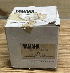 NOS 1972-74 YAMAHA RT2, RT3, DT360 PISTÓN GENUINO DE GRAN TAMAÑO 2º O/S 445-11636-00 - Imagen 1 de 9