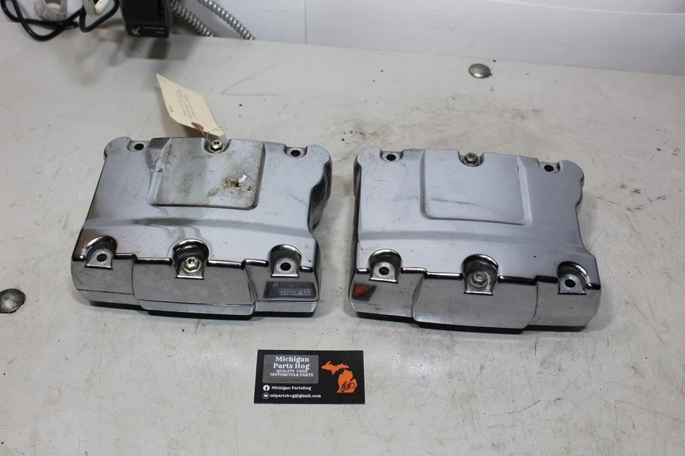 Conjunto de cubierta de caja basculante cromada doble leva Harley con basculante cromado burbujeante Foto 1 de 4