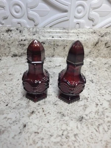 ruby red glass salt and pepper shakers - Picture 1 of 2
