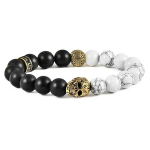 Men's Skull with Howlite and Matte Onyx Stone Beads Stretch Bracelet - Picture 1 of 4