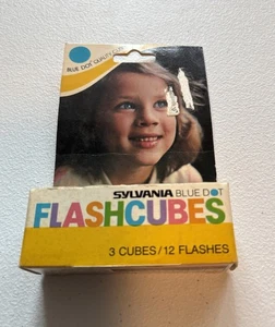 Sylvania Blue Dot Magic Flash 3 cubes 12 flashes NEW NOS - Picture 1 of 8