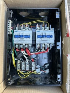Southwire 40350RVC3 50A Automatic Transfer Switch, RVC/Can Comm, 120/240V As/Is - Picture 1 of 3