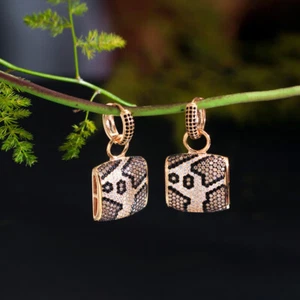 Pendientes colgantes cuadrados de aro huggie leopardo circonio circonio circonio multitono chapados en oro regalo - Imagen 1 de 8