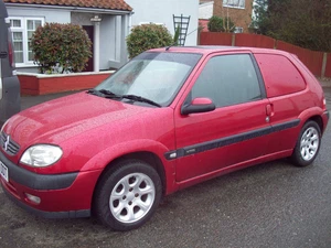 SAXO VTR RED (TRACK DAY CAR) ! VAN - Picture 1 of 10