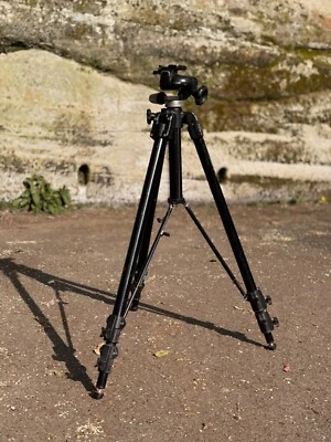 Manfrotto Tripod 161B includes 160 Pan Tilt head - Image 1 of 4