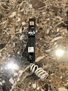 Eaton CHFN120GF 20 Amp Single Pole Circuit Breaker With Ground Fault - Picture 1 of 2