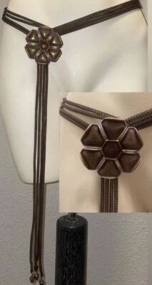 Cinturón Deslizante Malla Dorada con Hebilla FLOR Firmado Sarah Cavender Metalworks  Foto 1 de 4