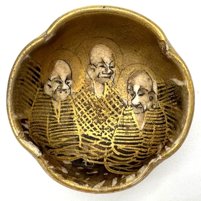 Pequeño cuenco en miniatura pintado a mano antiguo japonés Meiji Satsuma porcelana lobulado Foto 1 de 4