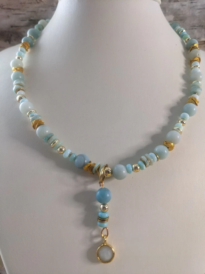 Collar chapado en oro con cuentas de amazonita natural azul como nuevo  Foto 1 de 4