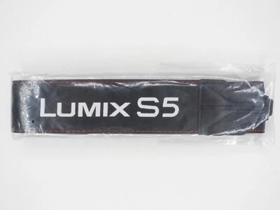 NOVA alça de pescoço para câmera Panasonic Lumix S5 preta/vermelha/branca - Imagem 1 de 4