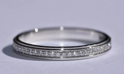 Anillo Cartier banda de eternidad de diamantes de platino Foto 1 de 4