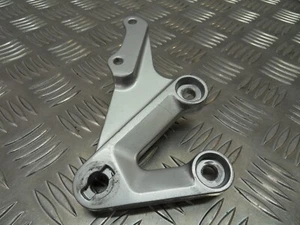 Suzuki GSXR 1000 K3 K4 Soporte de clavija delantero derecho 2003 a 2004 - Imagen 1 de 10