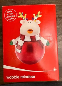 Wobble Reindeer 6.5" Iluminar Cambio de Color Navidad Vacaciones Diversión JCP Hogar - Imagen 1 de 5