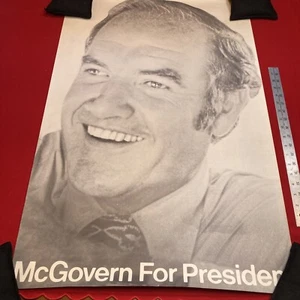 McGovern for President 1972 original election campaign poster - Picture 1 of 8